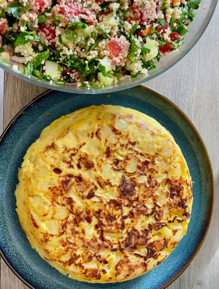 Tortilla de pommes de terre et taboulé de semoule
